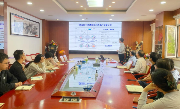 武漢大學(xué)生命科學(xué)學(xué)院周宇教授作學(xué)術(shù)報(bào)告-江蘇網(wǎng)站制作